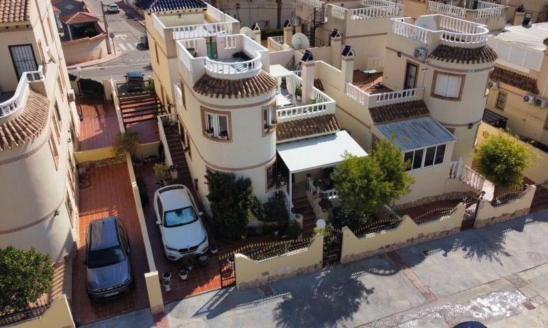 Sale - Villa - Orihuela Costa