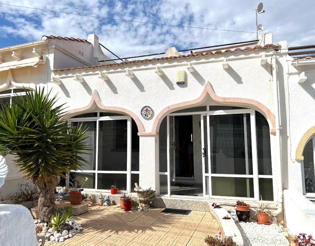 RC25312792 Bungalow San Miguel De Salinas Sale