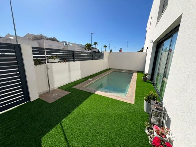 Venta - Villa - Alicante