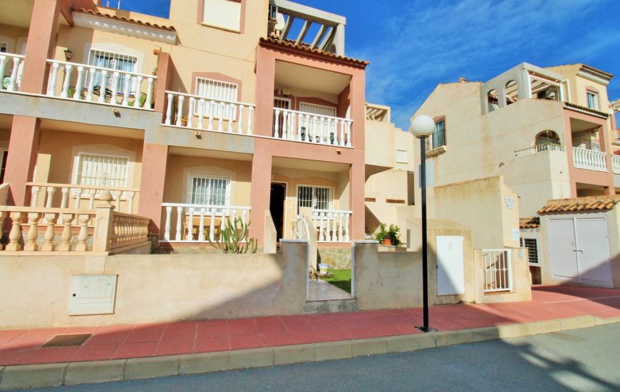 Sale - Apartments - Villamartin