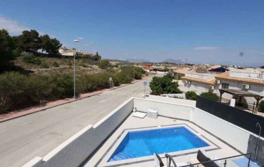 Sale - Villa - Atalaya - Atalaya Park