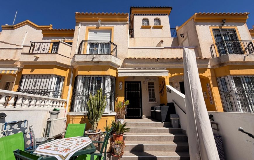 Sale - Townhouse - El Raso
