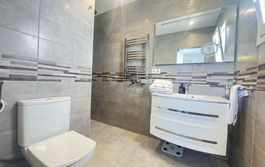 Sale - Villa - Blue Lagoon