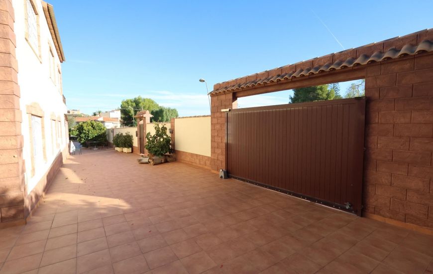 Sale - Villa - Torrevieja