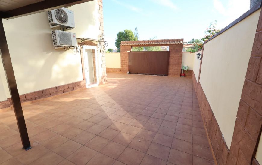 Sale - Villa - Torrevieja