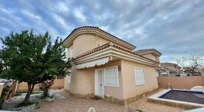 Villa - Sale - Torrevieja - Torrevieja