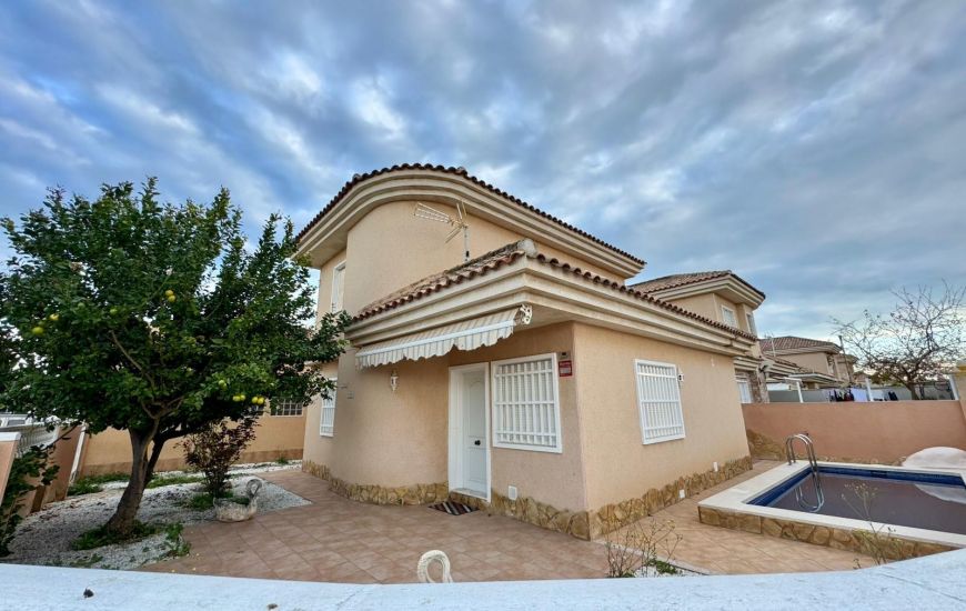 Venta - Villa - Torrevieja