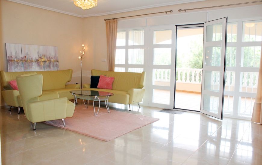 Sale - Villa - Villamartin