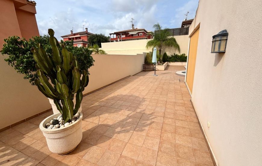 Sale - Villa - Torrevieja Centro