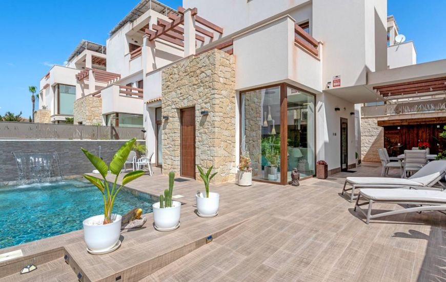 Sale - Villa - Ciudad Quesada