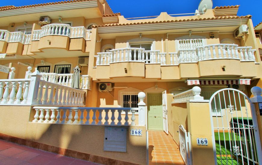 Sale - Rijtjeshuis - Villamartin