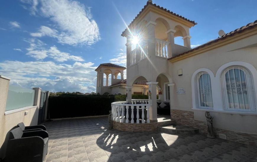Venta - Villa - Algorfa
