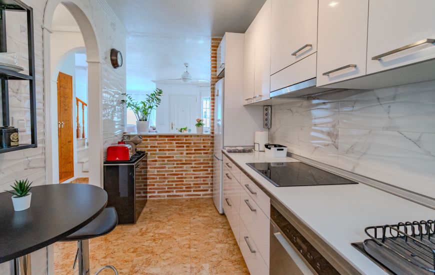 Sale - Villa - El Raso