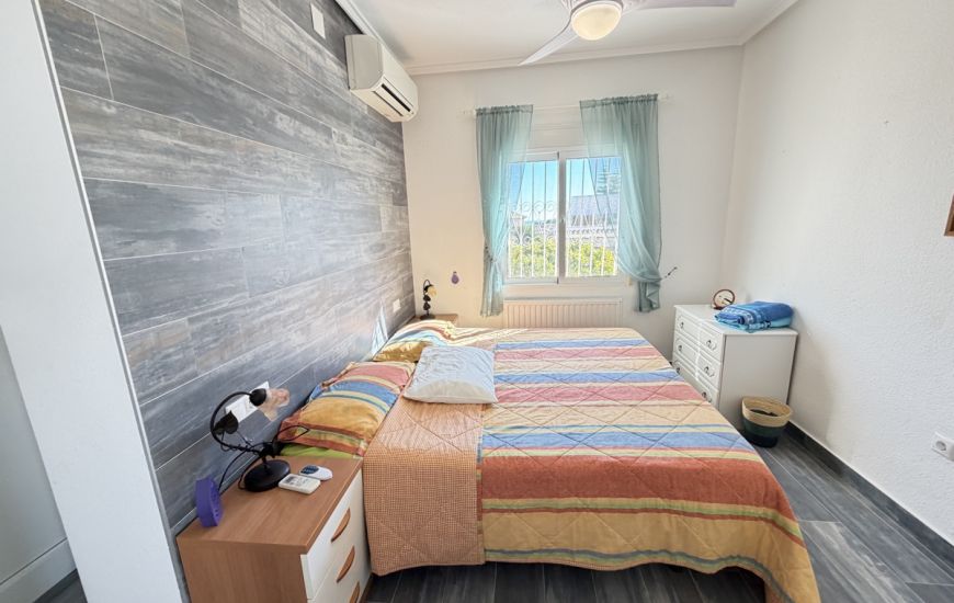 Sale - Villa - Villamartin