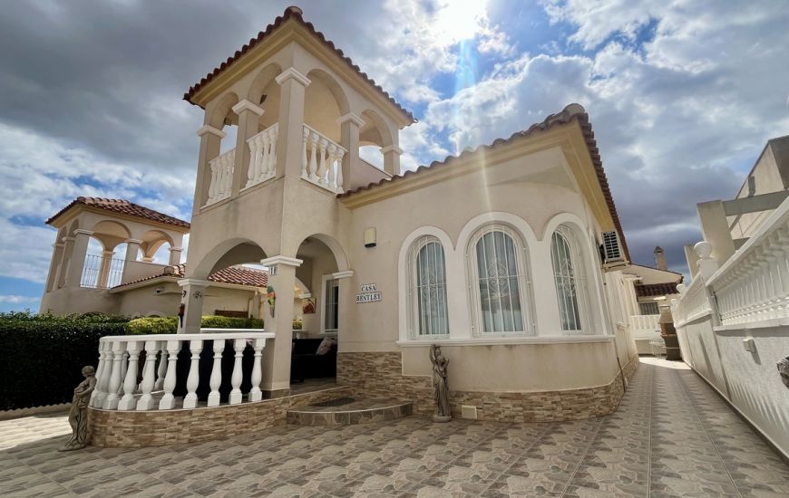 Venta - Villa - Algorfa