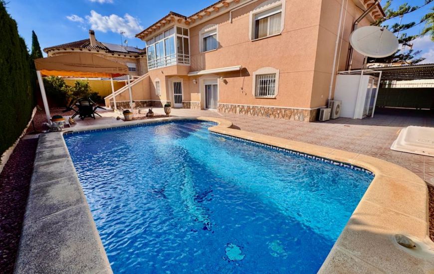 Sale - Villa - Benferri