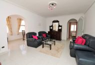 Sale - Villa - Villamartin
