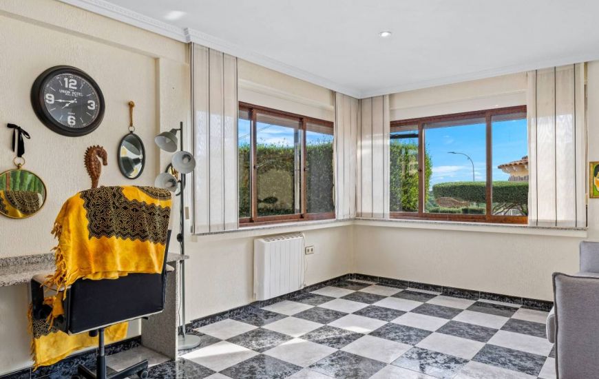 Venta - Villa - Algorfa