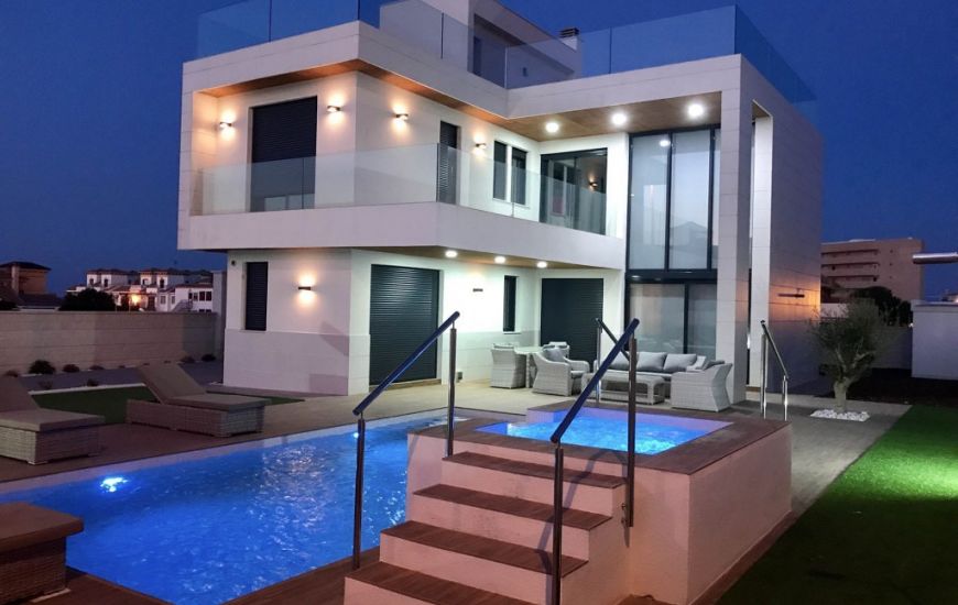 Nueva construcción  - Villa - Campoamor