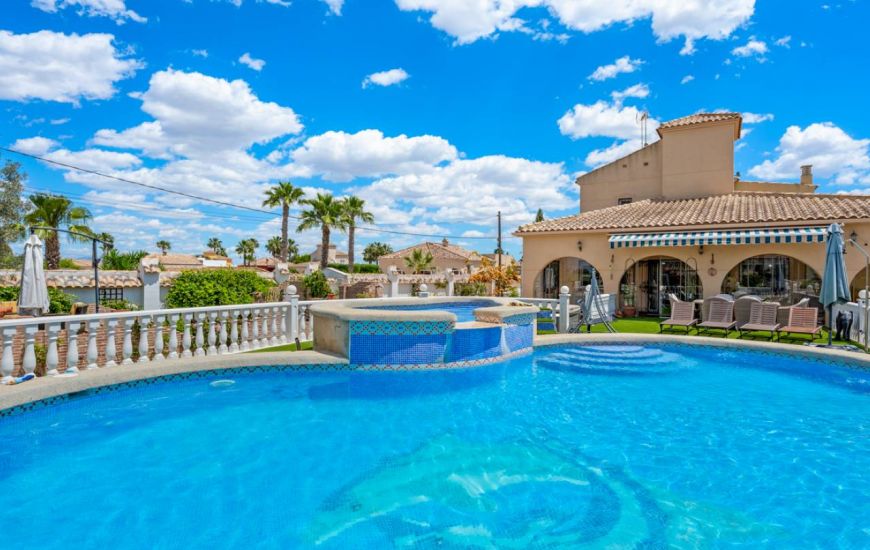 Sale - Finca - Catral