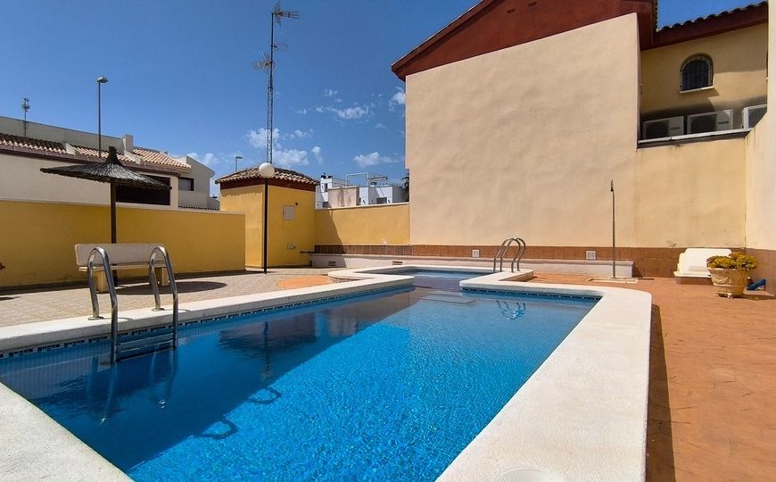 Sale - Half Vrijstaand Huis - Ciudad Quesada