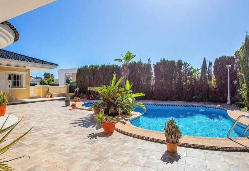 Venta - Villa - Torrevieja