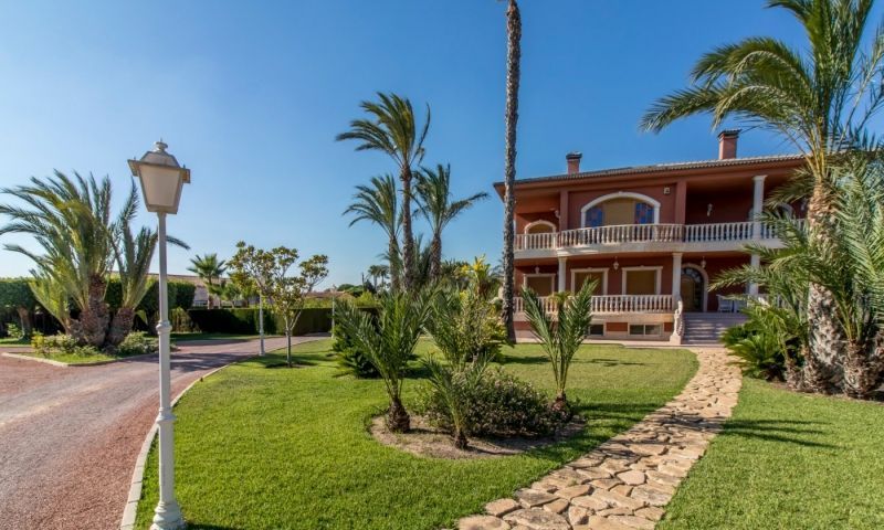 Sale - Villa - Elche