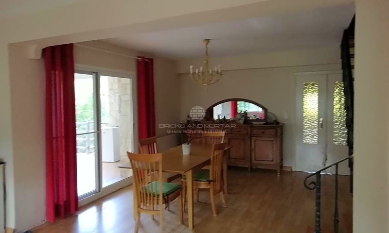 Sale - Villa - Gilet