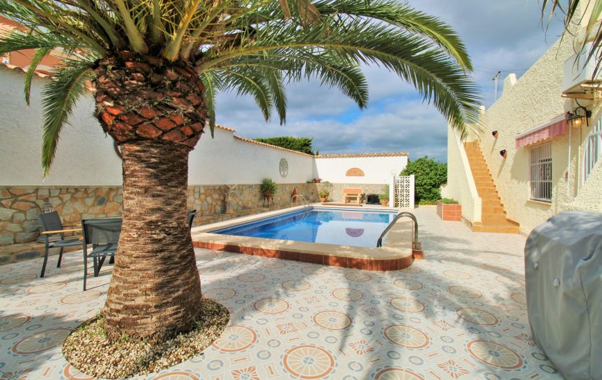 Sale - Villa - Villamartin