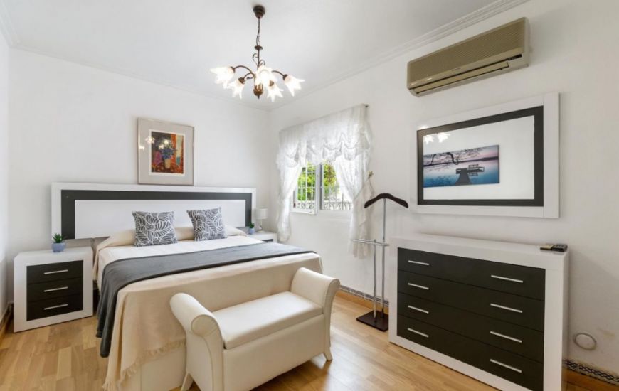 Sale - Villa - Orihuela Costa