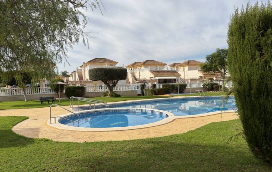 Venta - Villa - Algorfa