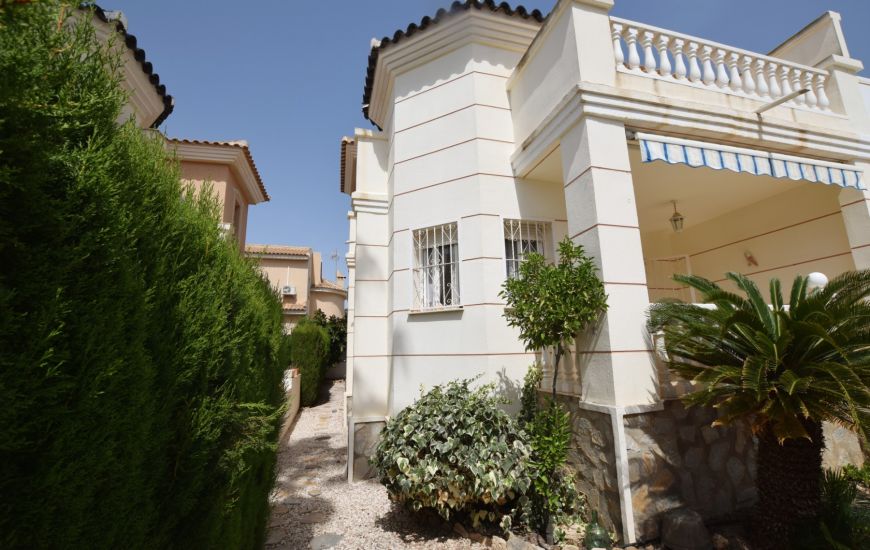 Sale - Half Vrijstaand Huis - Ciudad Quesada