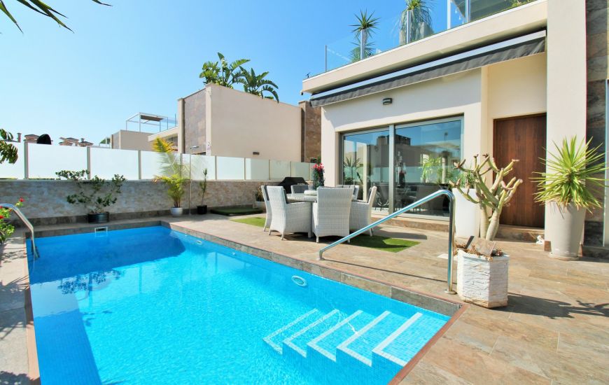 Sale - Villa - Villamartin