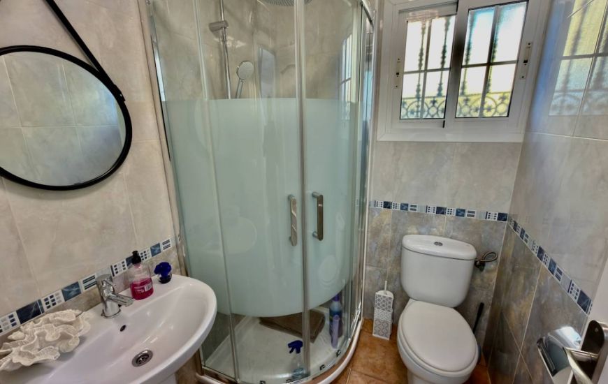 Sale - Villa - El Raso