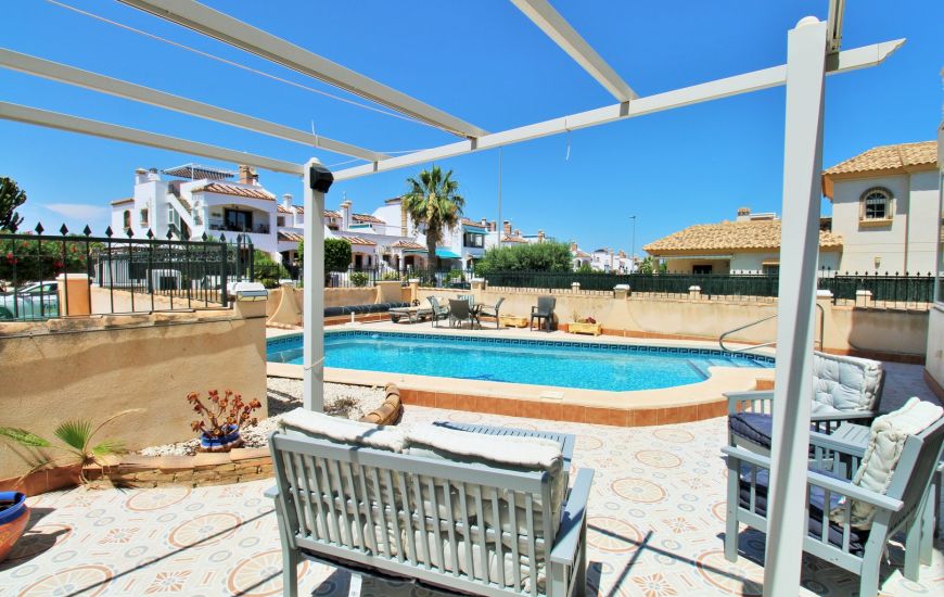 Sale - Apartments - Villamartin