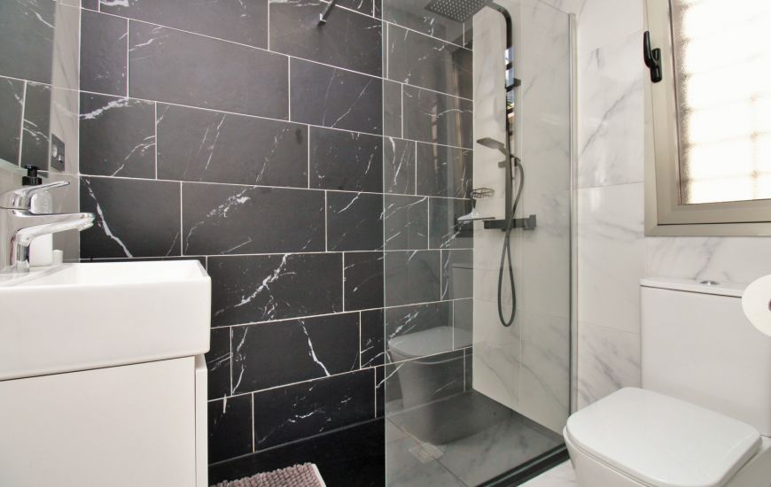 Sale - Villa - Villamartin