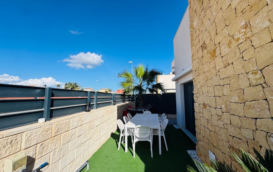 Sale - Half Vrijstaand Huis - Ciudad Quesada