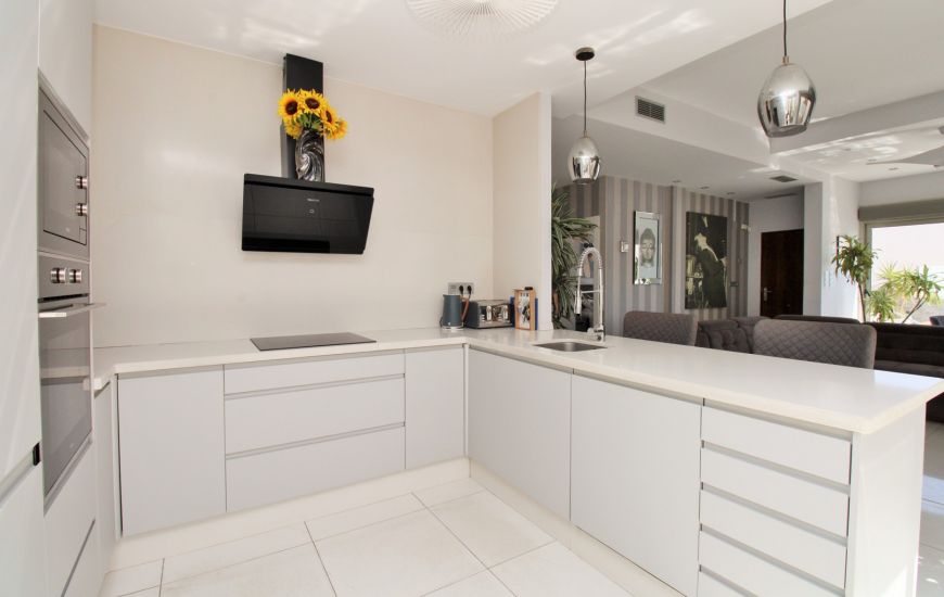 Sale - Villa - Villamartin