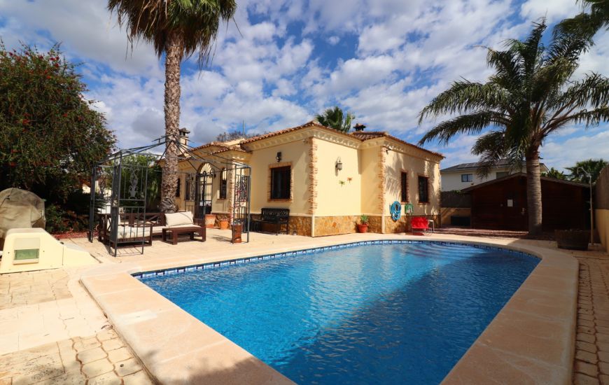 Sale - Villa - Formentera del Segura