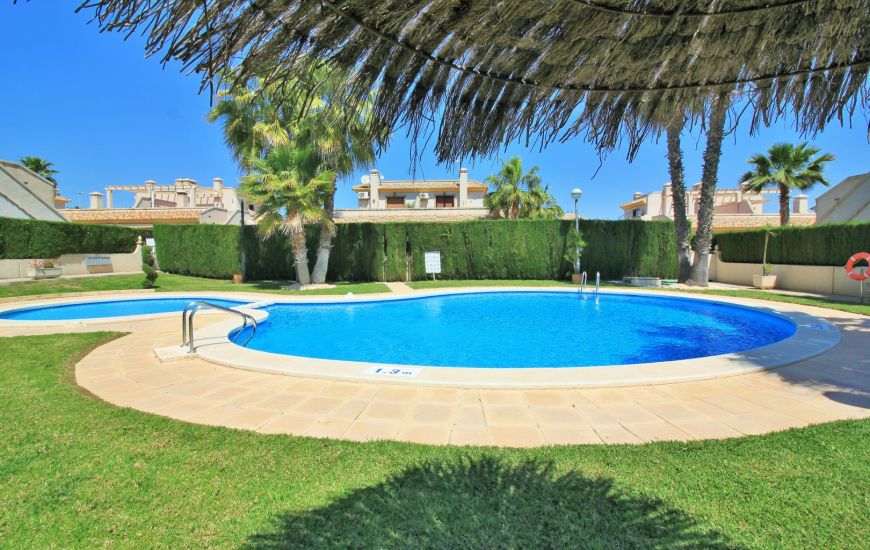 Sale - Rijtjeshuis - Villamartin