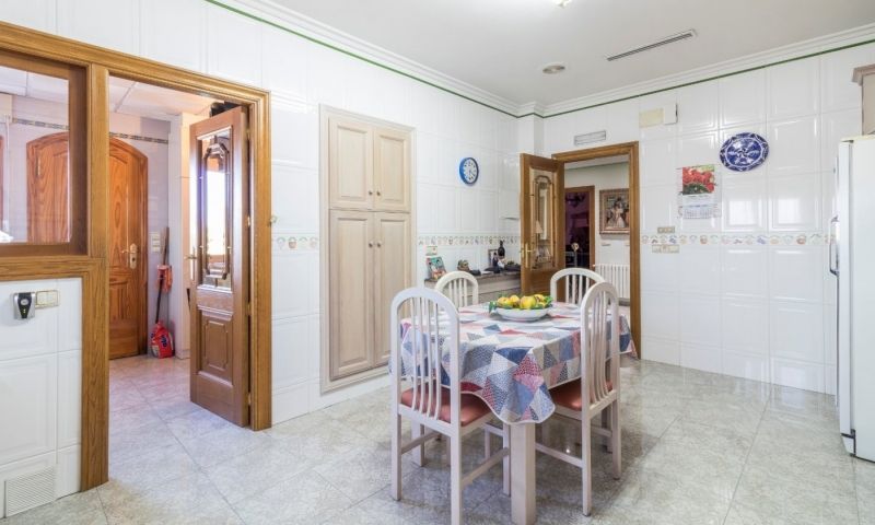 Sale - Villa - Elche
