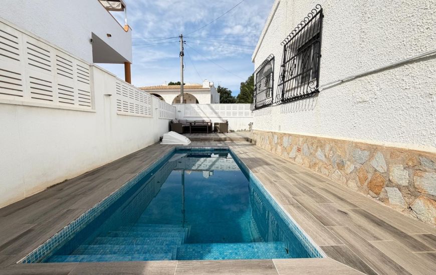 Sale - Villa - Blue Lagoon