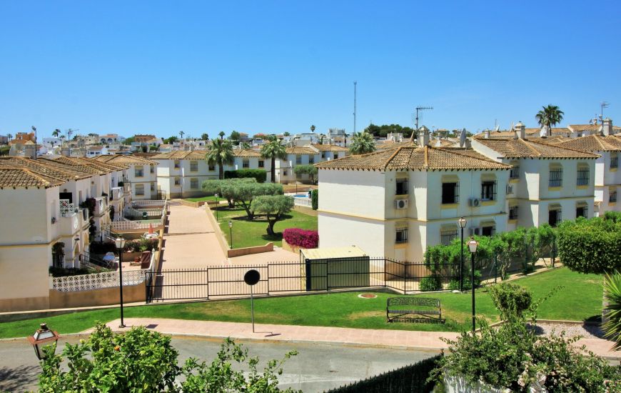 Sale - Townhouse - Villamartin