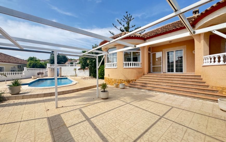 Venta - Villa - San Miguel de Salinas - San Miguel