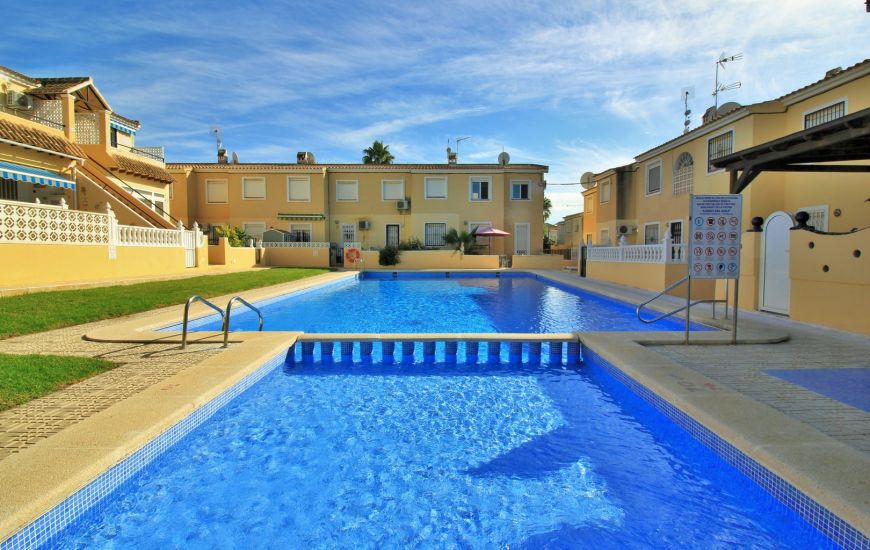 Sale - Townhouse - Villamartin