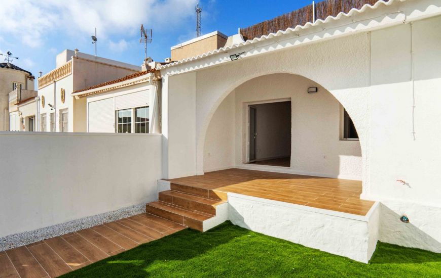 Sale - Bungalow - Orihuela Costa