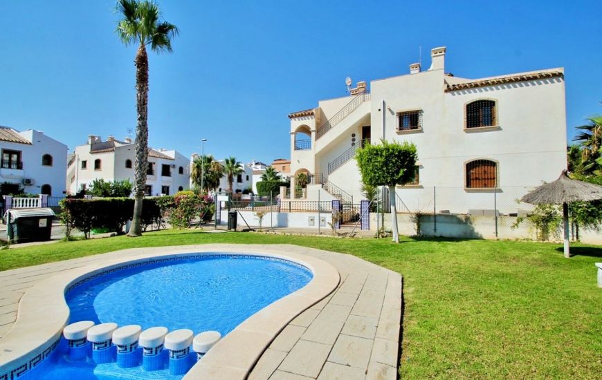 Sale - Rijtjeshuis - Villamartin
