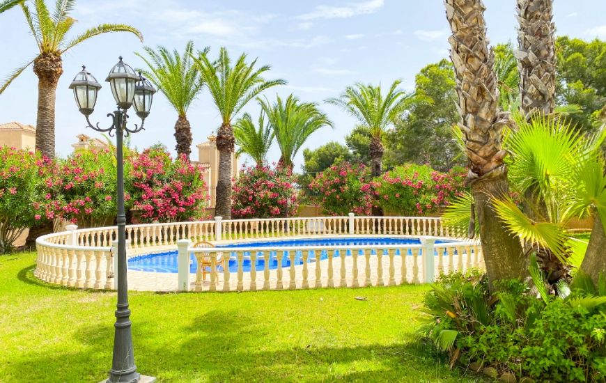 Venta - Villa - Villamartin