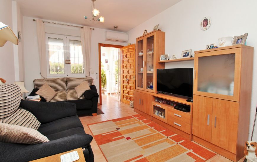 Sale - Rijtjeshuis - Villamartin