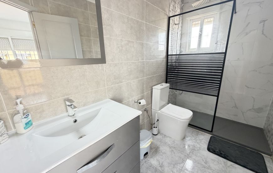 Sale - Villa - Villamartin